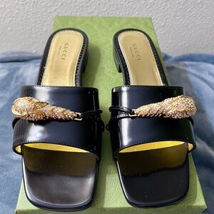 BRAND NEW Gucci Jaguar Head-Plaque Leather Black Slides Womens Size 38 (US 8)